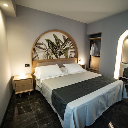 Ingrid Rooms Tropea Bagian luar foto