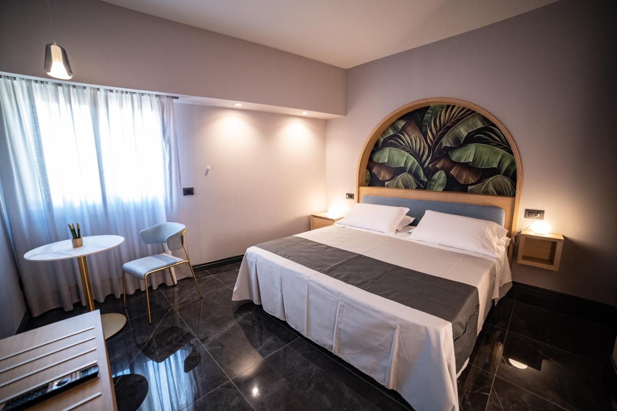 Ingrid Rooms Tropea Bagian luar foto