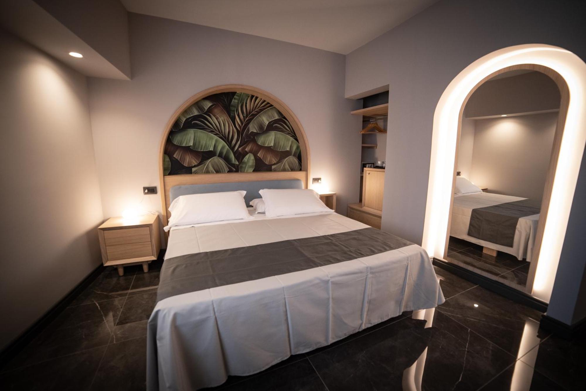 Ingrid Rooms Tropea Bagian luar foto