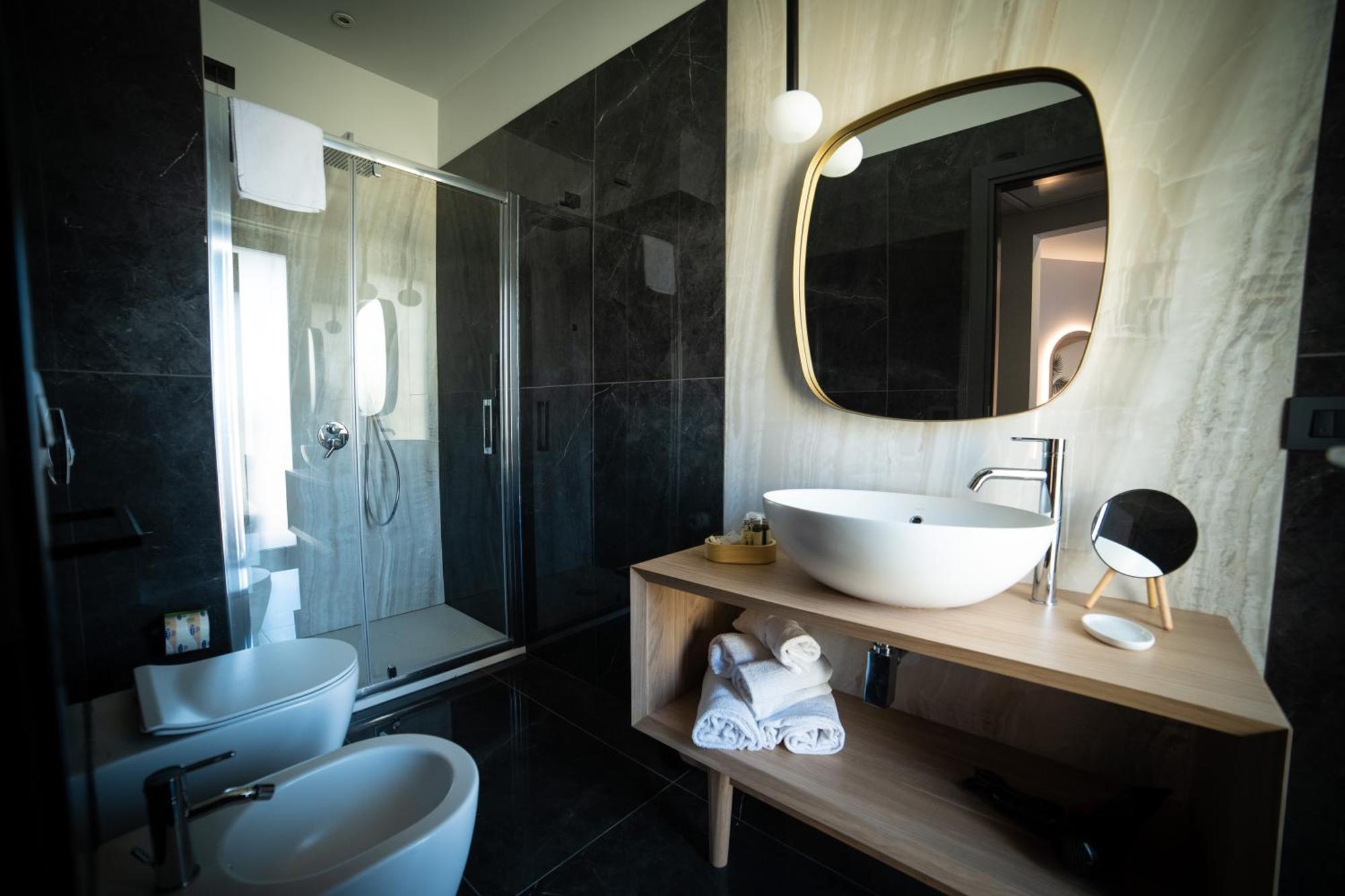 Ingrid Rooms Tropea Bagian luar foto